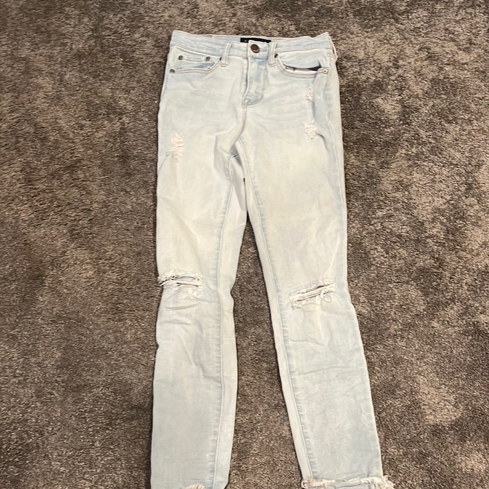 Aeropostale light wash skinny jeans